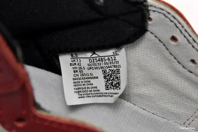 HYPE Retro OG Jordan Chicago and DZ5485-612 High Lost Found 1 0417